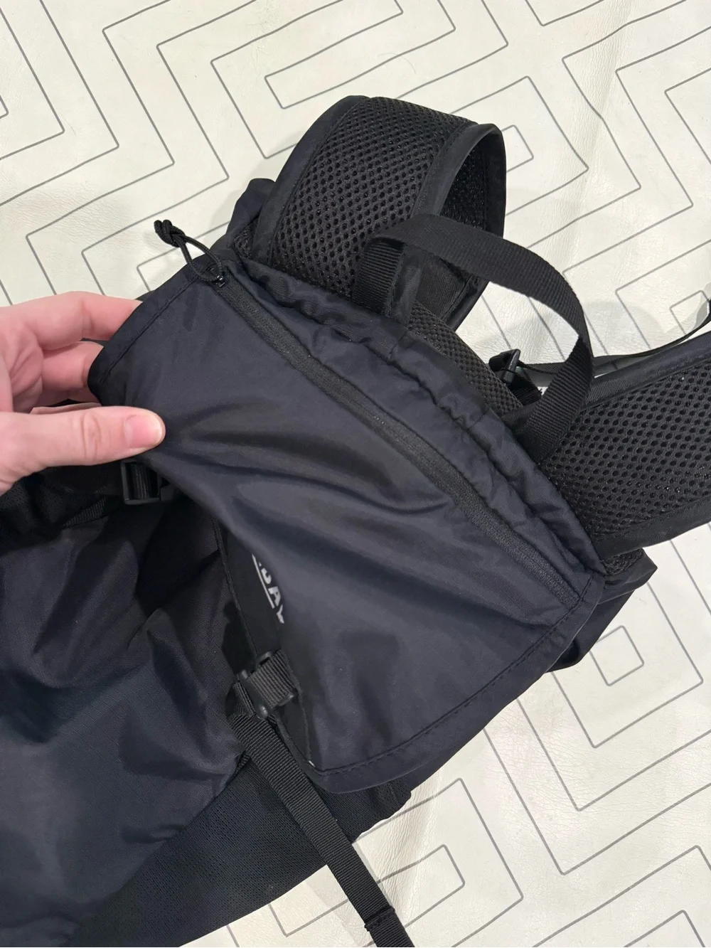 New CamelBak Black Arete 18L Hiking Hydration Backpack